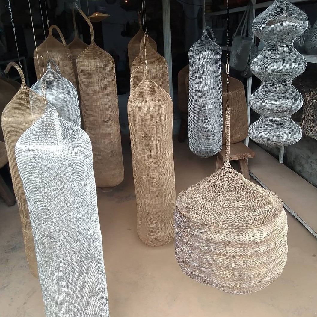 Lampu gantung anyam kawat