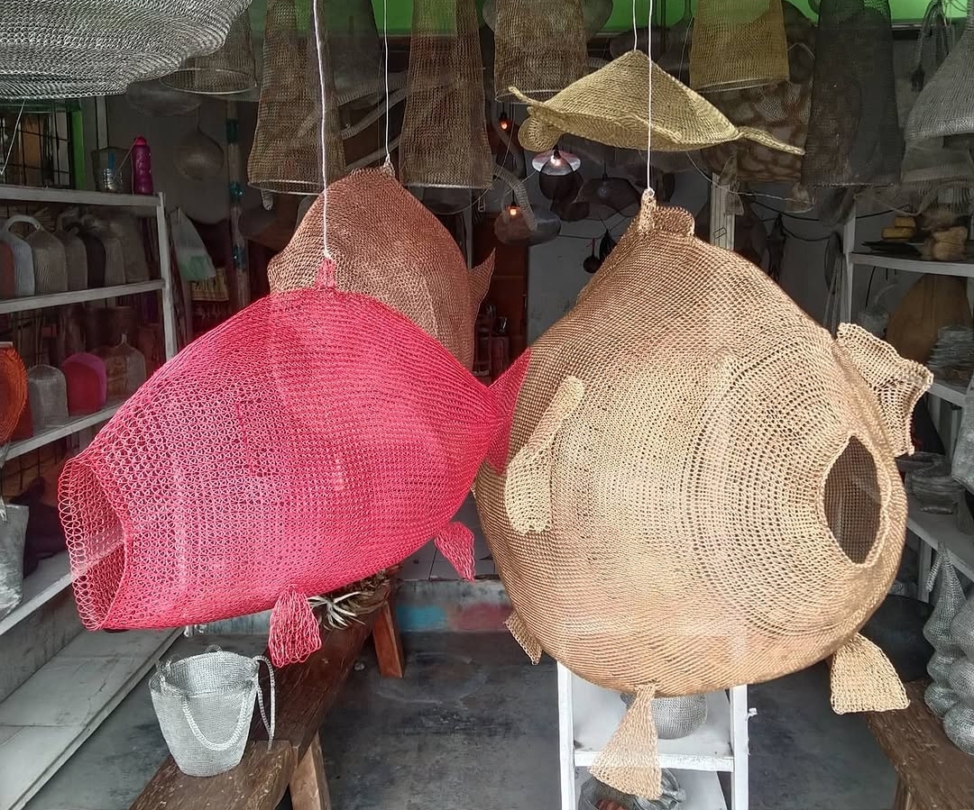 Lampu anyam kawat ikan